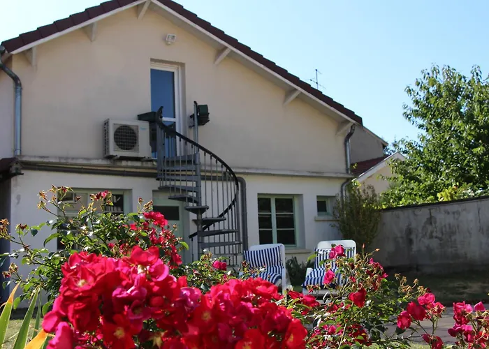 Meuble 2* Climatise Dans Un Quartier Calme